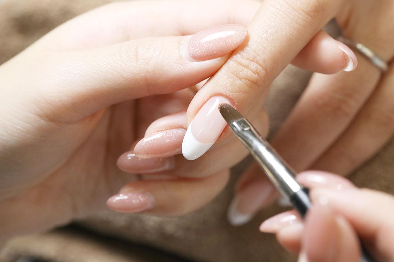 Glossy Nail 爪屋 ホーム 生野区で自爪に優しい長持ちジェルネイルができるサロン